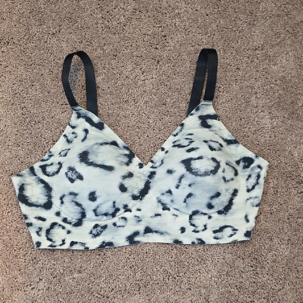 Eby Women's Leopard Print Wireless Bralette - Black & White - XLDD
